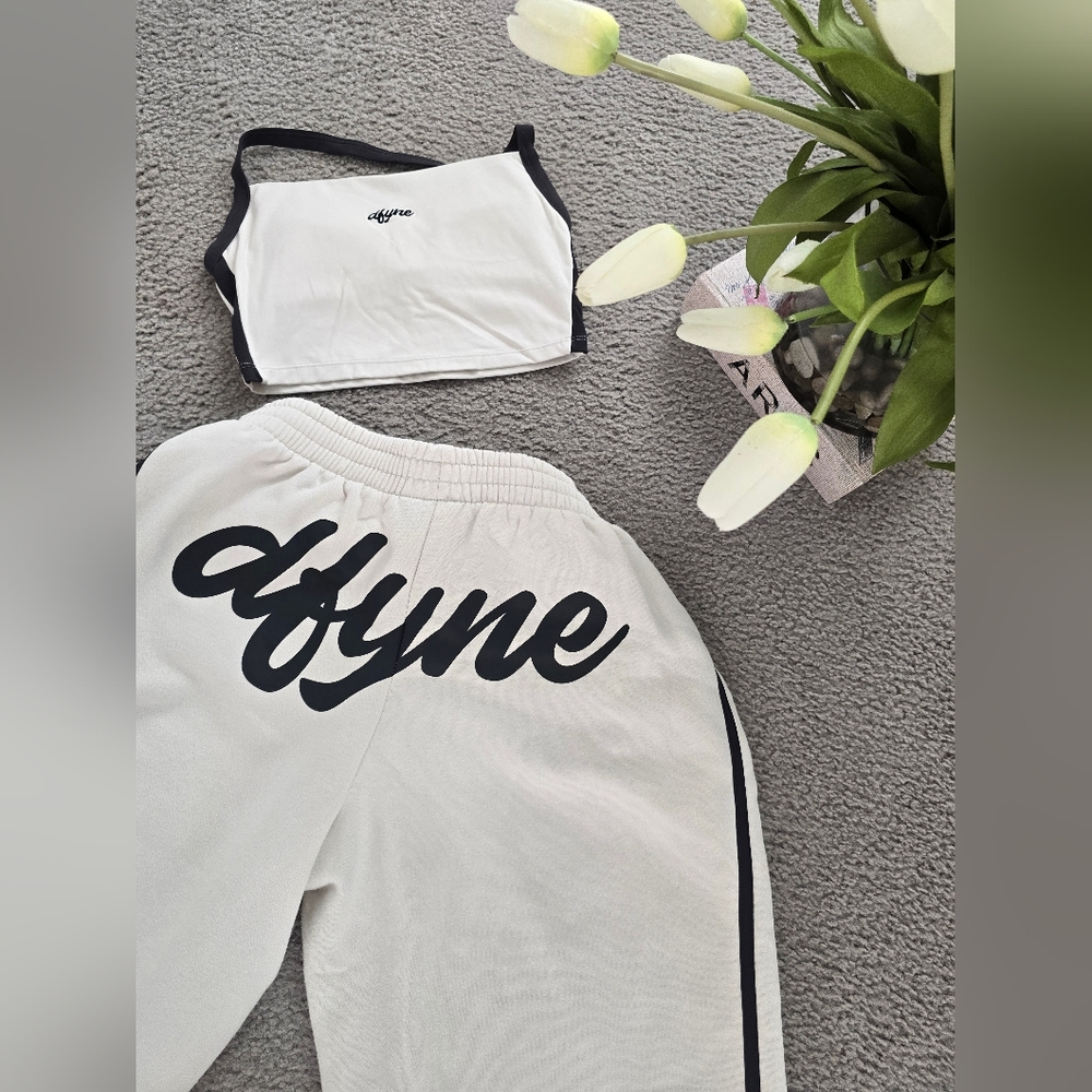 Dfyne 4th Anniversary Set Chalk (Authentic) π€ Pants Joggers And Top - Picture 5 of 17